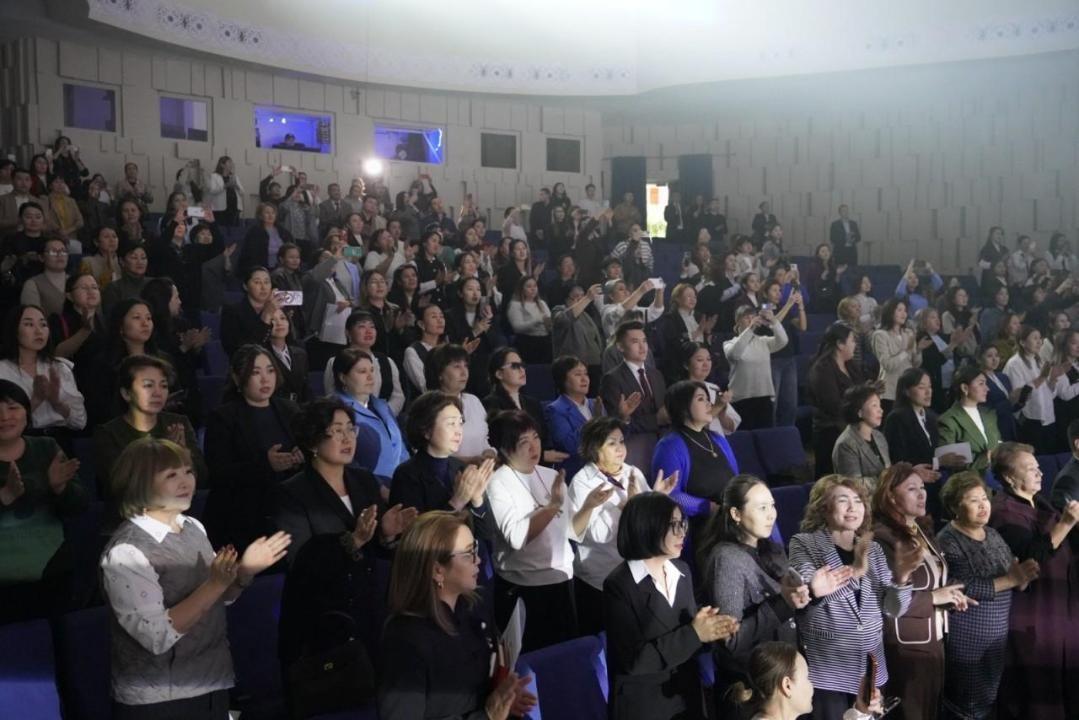 _gluster_2025_12_10_fecfa61dd270b157bd633a121c62f406_1280x720.jpg